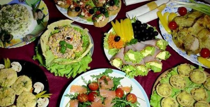 Рецепты салатов - 10 вкусных и оригинальных салатов к праздничному столу